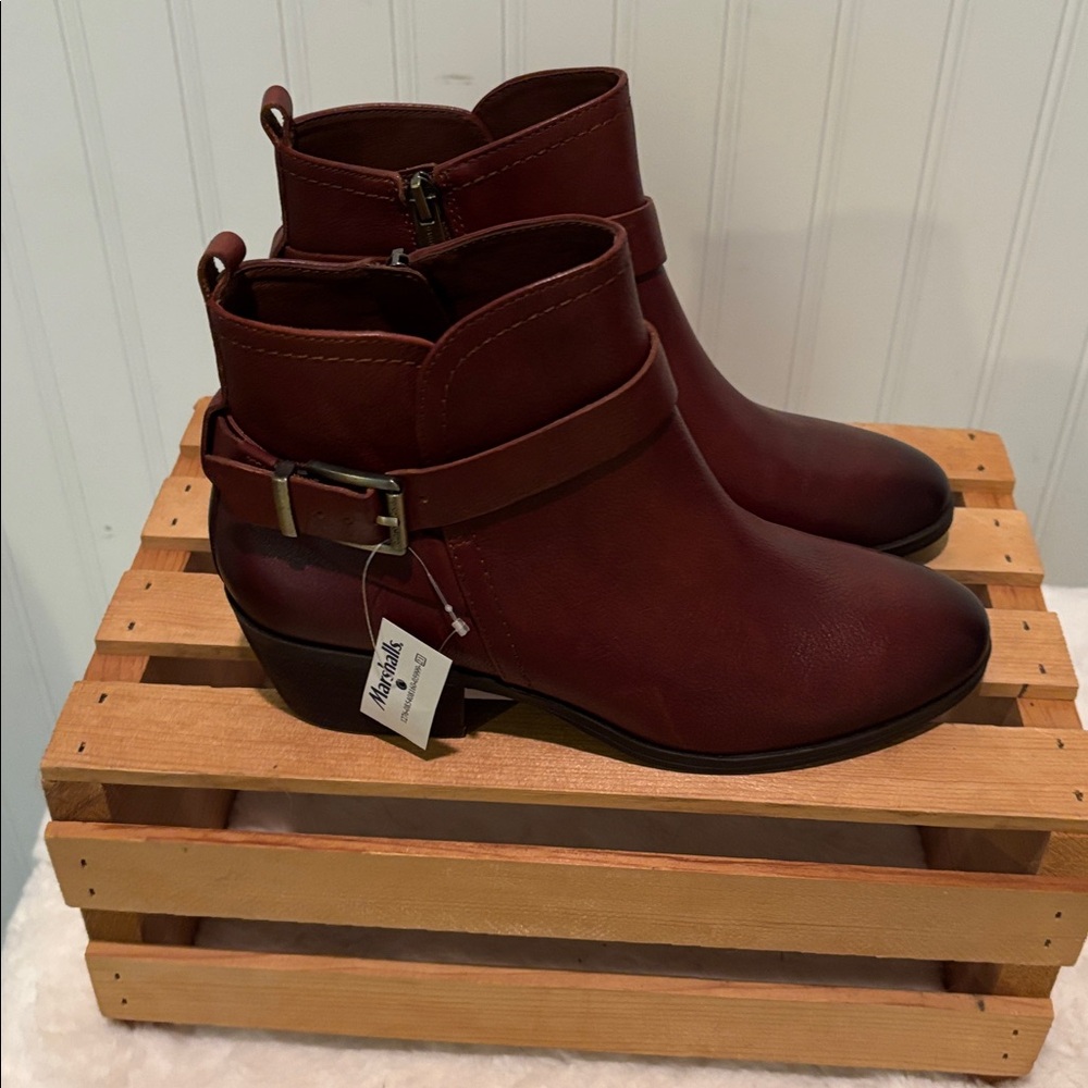 NWT Vince Camuto Brown Leather Ankle Boots Size 6 1/2 - Picture 3 of 7